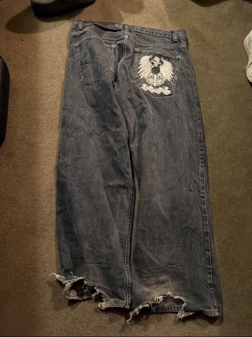Men's Relaxed Dark Gray Jeans with Embroidered Back Pocket